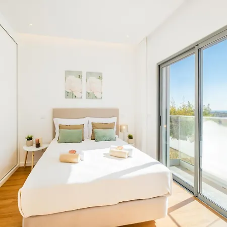 Brand New Property, Swimming Pool Feriehus