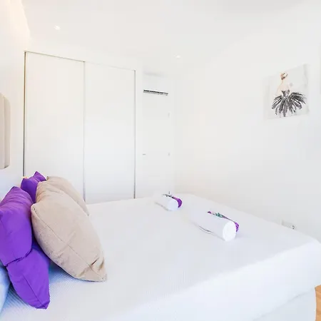 Brand New Property, Swimming Pool Tatil Evi *
