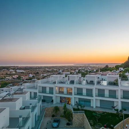Tatil Evi Brand New Property, Swimming Pool